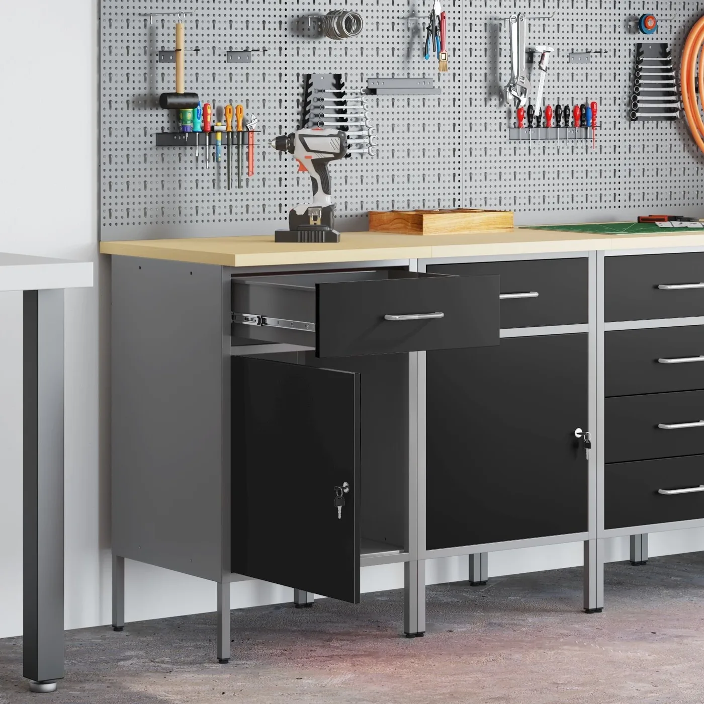 vidaXL Set mit 2 Stühlen aus schwarzem Stahl, mittelgroß, höhenverstellbar