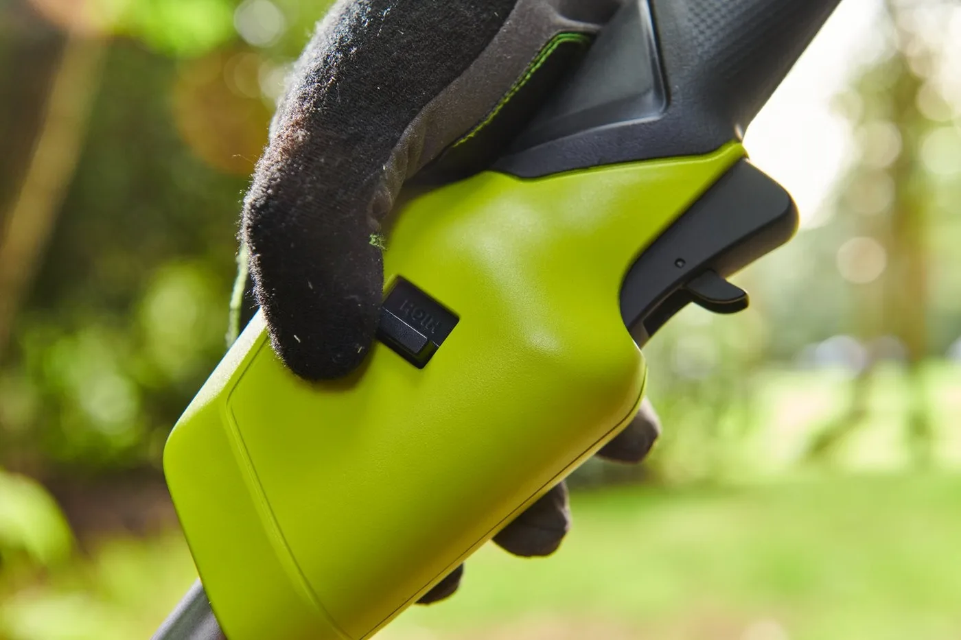 Akku-Rasenmäher RYOBI ONE+ HP RY18LTX38A-0, 18 V, 38 cm, ohne Akku