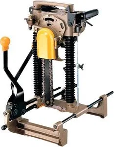 Makita Kettenbohrmaschine 1140 W (7104L)