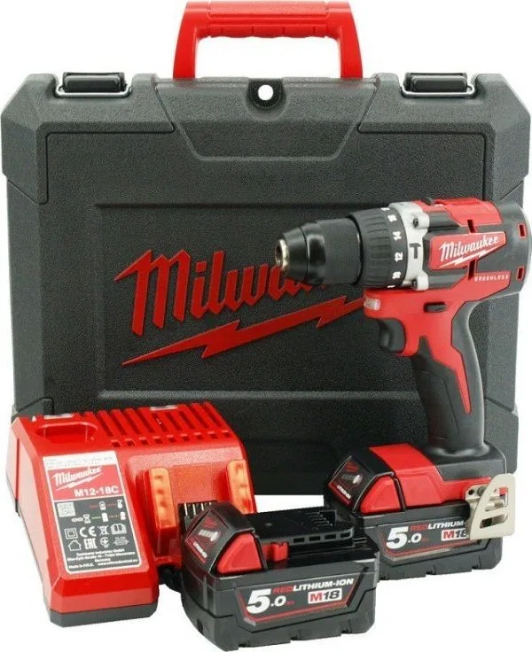 Milwaukee M18 CBLPD-502C Akku-Bohrschrauber, 18 V, 2 x 5-Ah-Akku