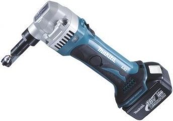 Makita 18-V-Blechschere mit Hubmechanismus, 2 × 3,0 Ah, MacPac-Koffer (MDJN161RFJ)