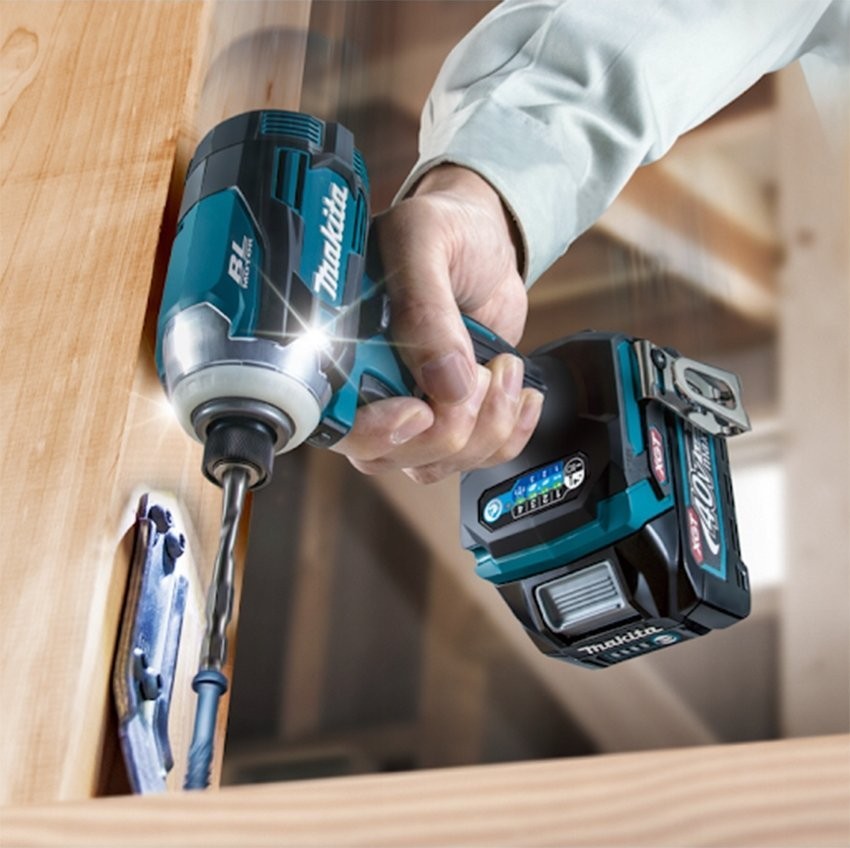 Makita-Schlagschrauber Makita Cordless Impact Wrench TD001GD201 XGT, 40 V (blau/schwarz, 2 Li-Ion-XGT-Akkus à 2,5 Ah, in MAKPAC-Größe